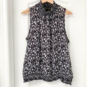 Serenade New York - Sleeveless Smocked Turtleneck Blouse